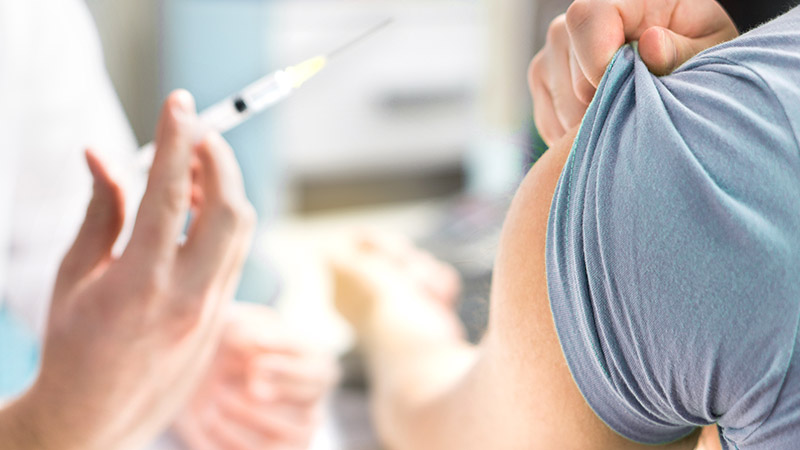 5 Essential Vaccines for Adults