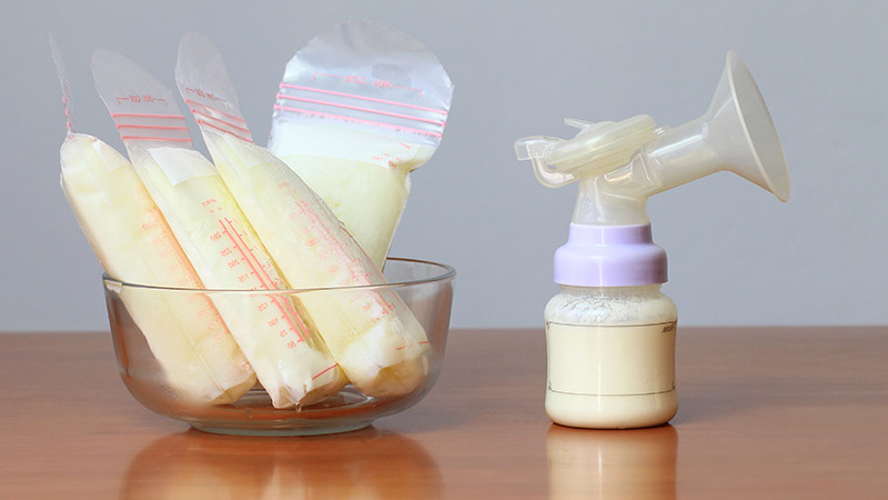 How to Properly Prepare and Store Your Breastmilk