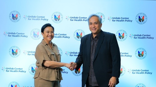 Naga City Mayor Leni Robredo and Unilab Foundation Executive Director Atty Jose Maria Ochave