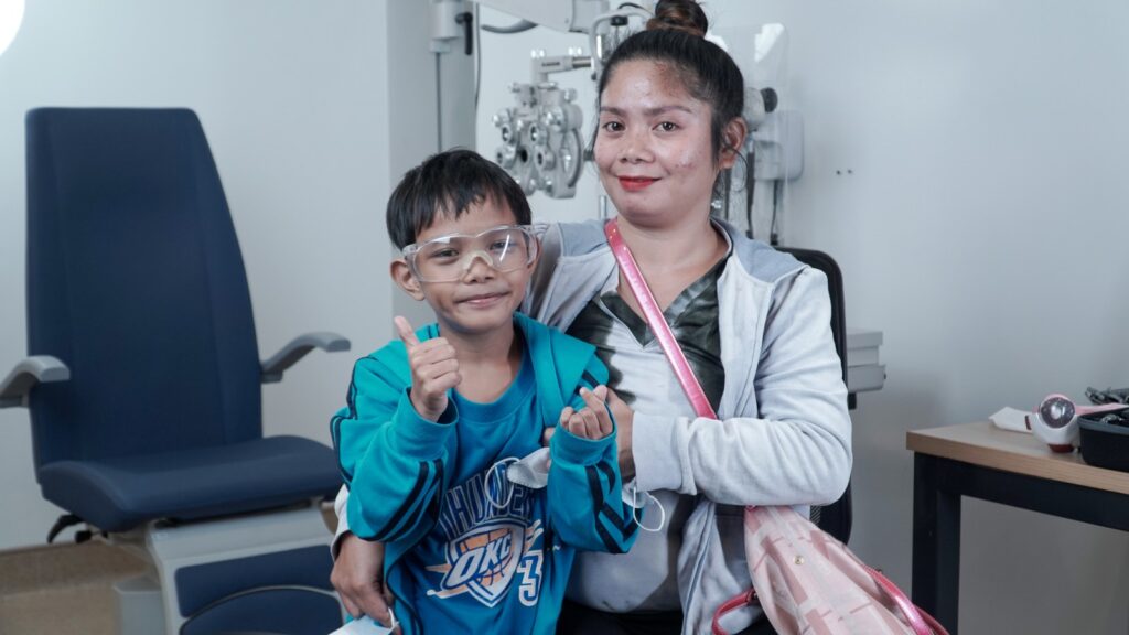 Balitang unilab 9 year old boys vision saved after EyeSite cataract surgery