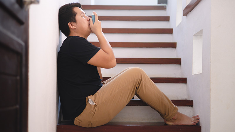 How to Help Someone Having an Asthma Attack